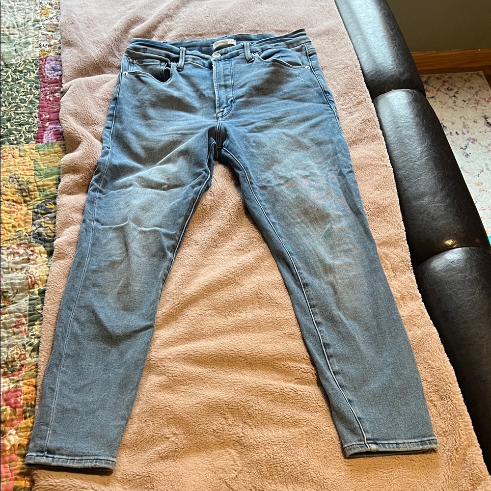 Good American women’s Slim Jeans in Light Blue
